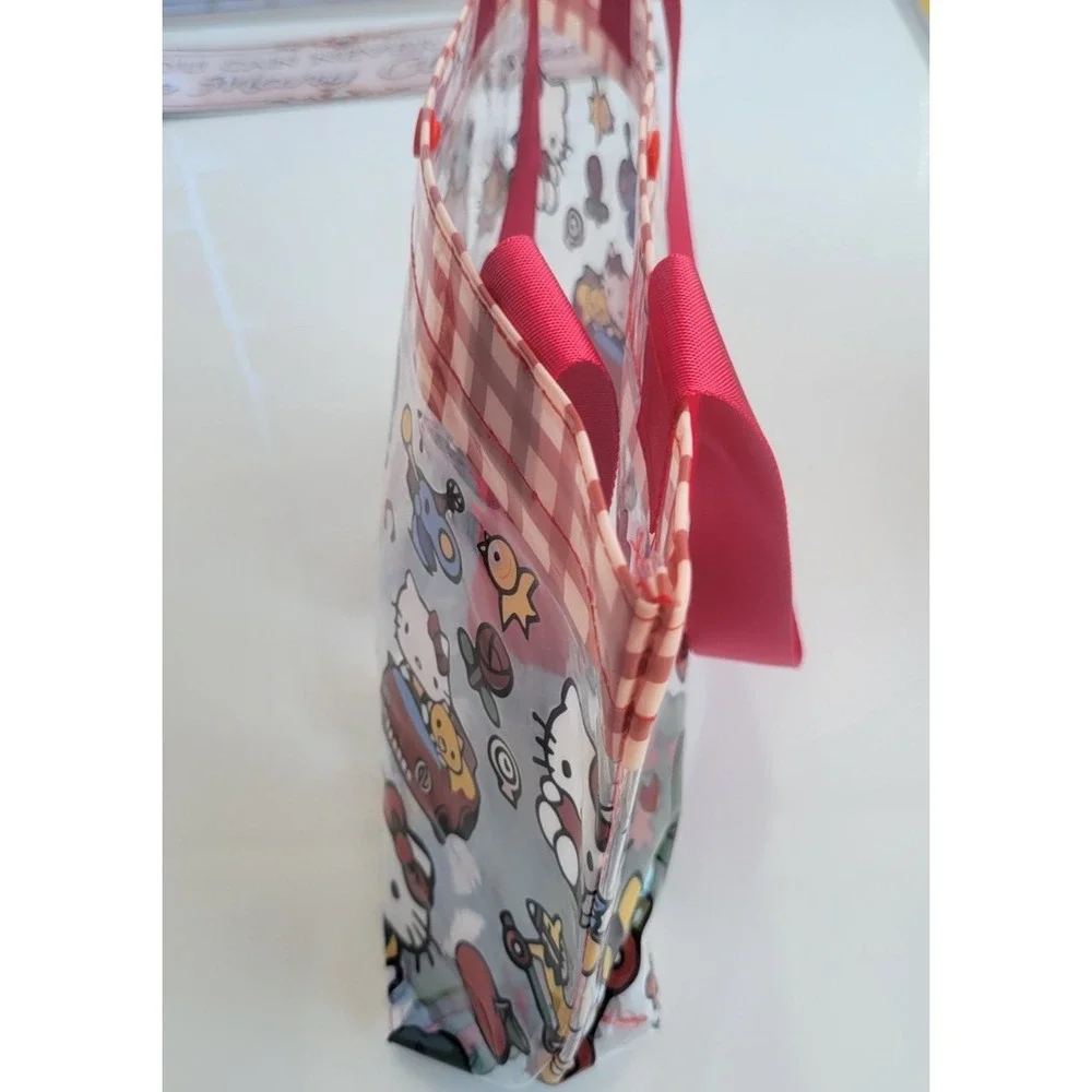 Cute Hello Kitty bag super‎ cute, stylish and fun great for all occasions, Mod
